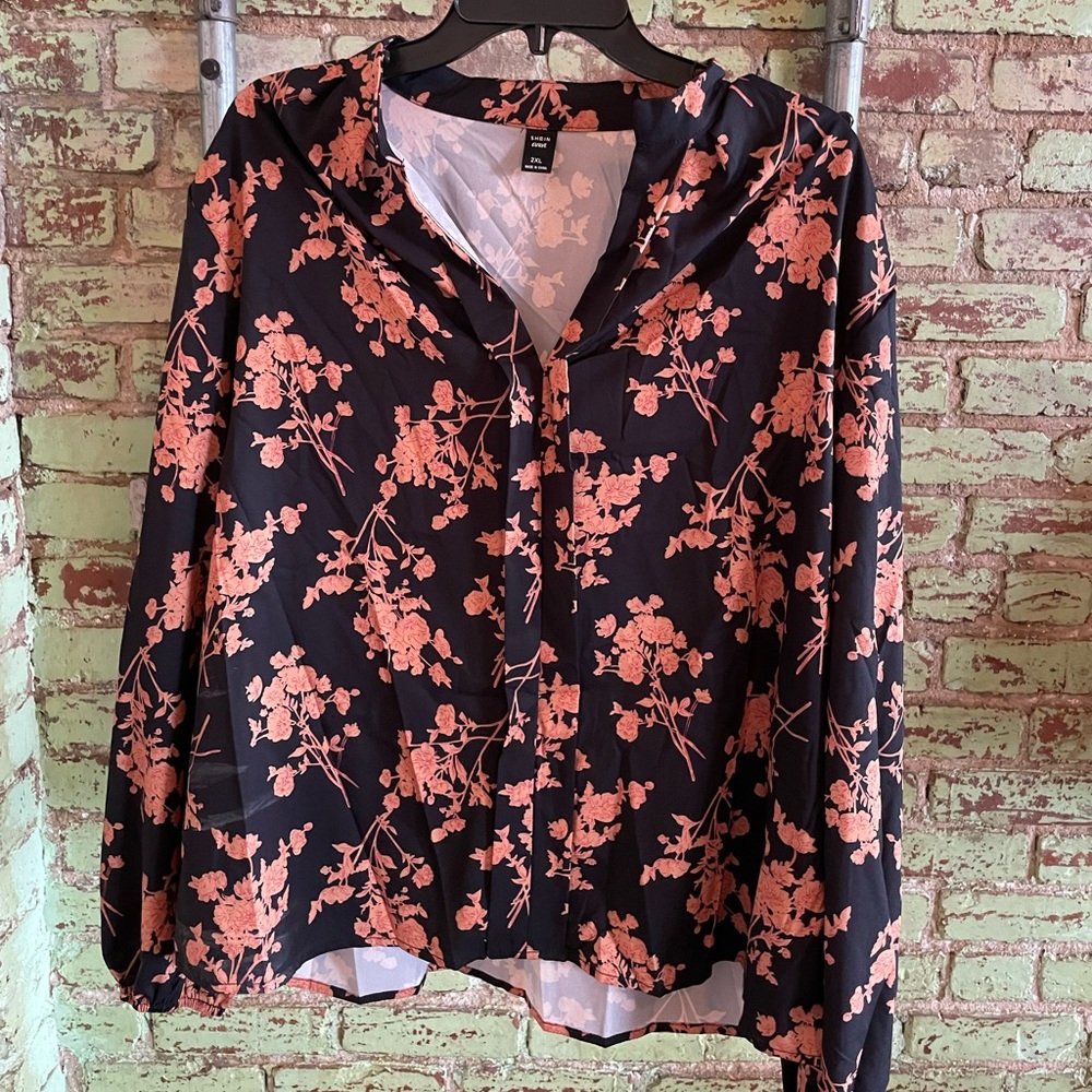 SHEIN curve floral blouse. Brand new without tags, never worn!
